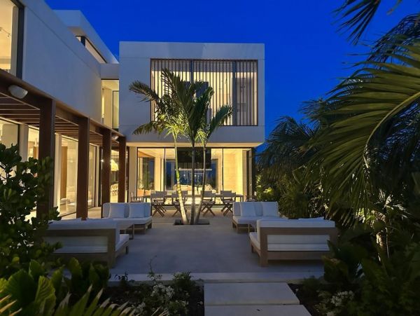 Luxury Vacation Rental in Turks and Caicos Dream Getaway
