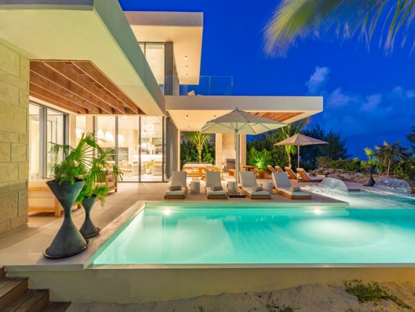 Luxury Vacation Rental in Turks and Caicos Dream Getaway
