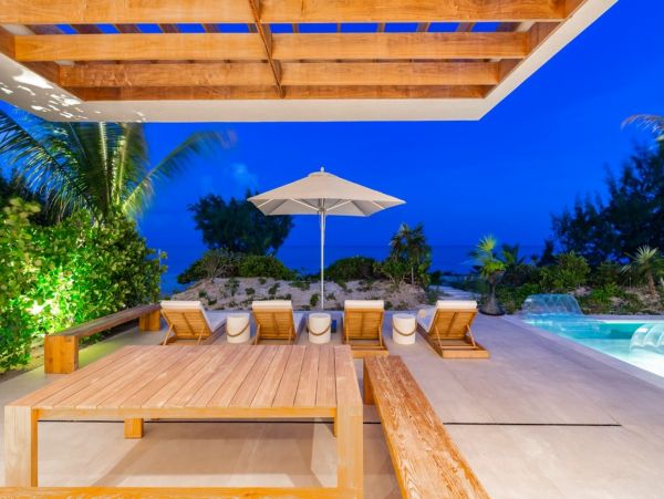 Luxury Vacation Rental in Turks and Caicos Dream Getaway