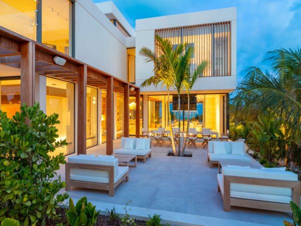 Luxury Vacation Rental in Turks and Caicos Dream Getaway