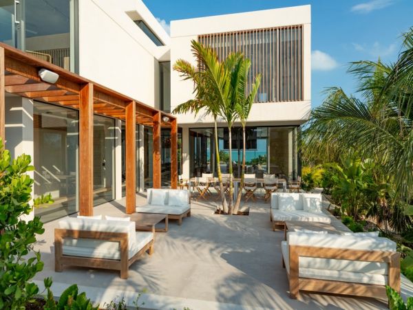 Luxury Vacation Rental in Turks and Caicos Dream Getaway