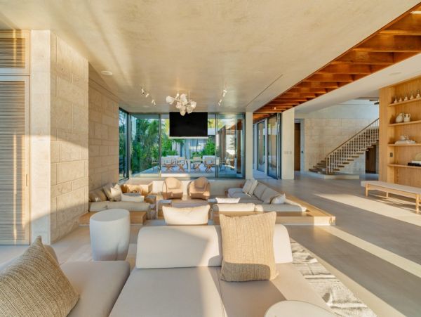 Luxury Vacation Rental in Turks and Caicos Dream Getaway