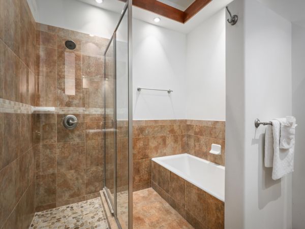 Kailua-Kona 7 Bedroom Vacation Rental with Stunning Views