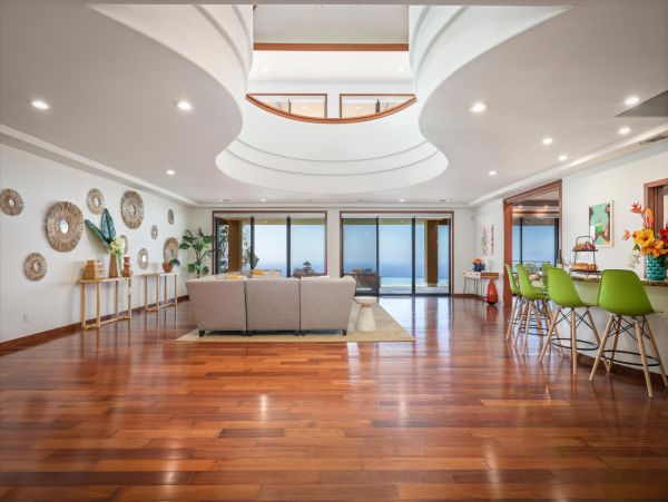 Kailua-Kona 7 Bedroom Vacation Rental with Stunning Views