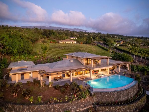 Kailua-Kona 7 Bedroom Vacation Rental with Stunning Views