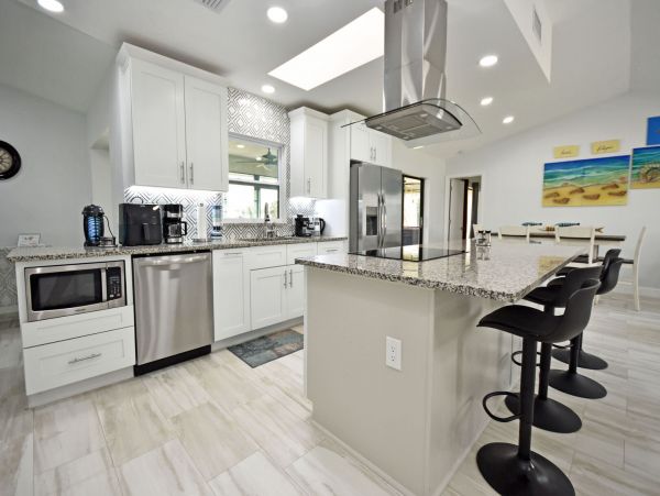 Manasota Home with 3 Bedrooms and Canal Views