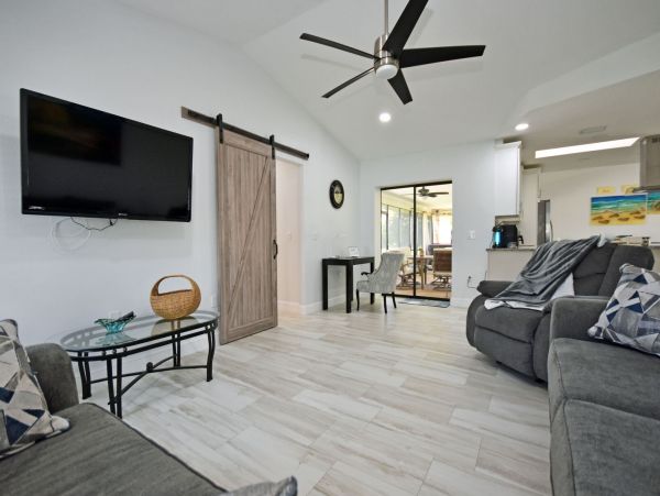 Manasota Home with 3 Bedrooms and Canal Views