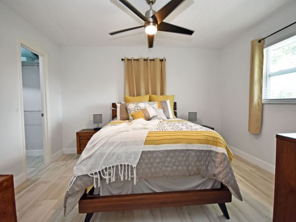 Manasota Home with 3 Bedrooms and Canal Views