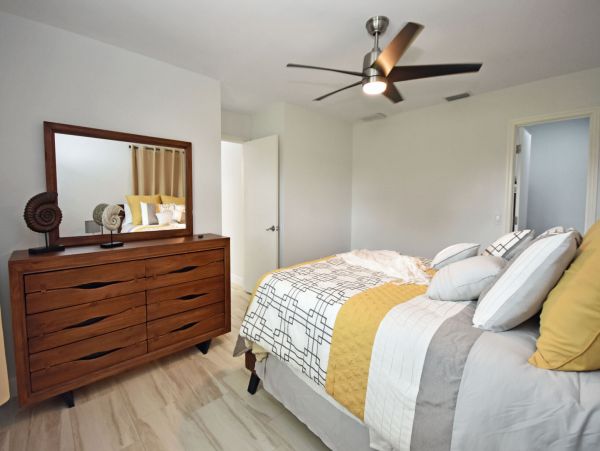 Manasota Home with 3 Bedrooms and Canal Views