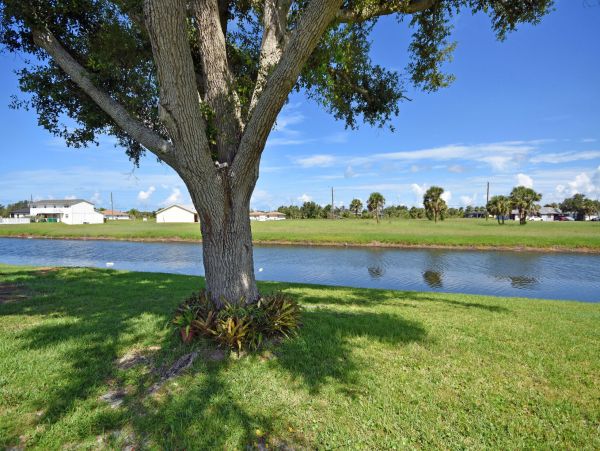 Manasota Home with 3 Bedrooms and Canal Views