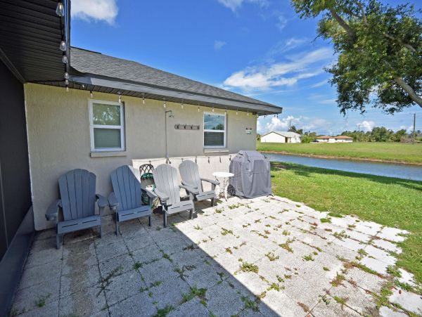 Manasota Home with 3 Bedrooms and Canal Views
