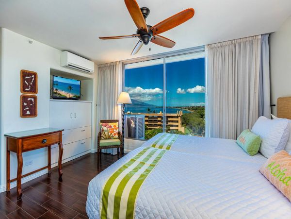 Beach Front Kihei Vacation Condo two Bedroom