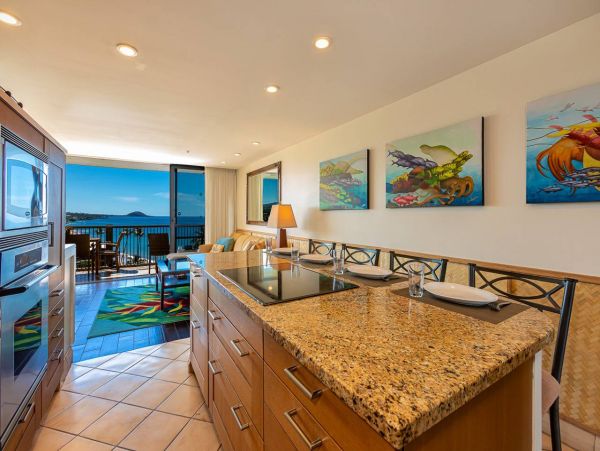 Beach Front Kihei Vacation Condo two Bedroom