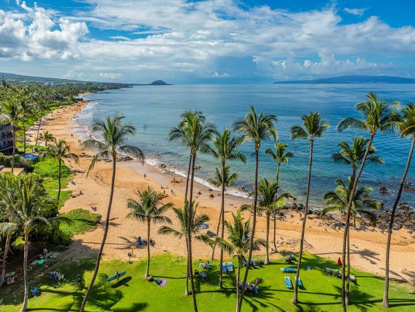 Beach Front Kihei Vacation Condo two Bedroom