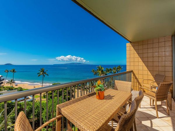 Beach Front Kihei Vacation Condo two Bedroom