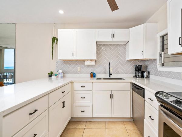 Kona Confortable Oceanside Condo with 3 Bedroom