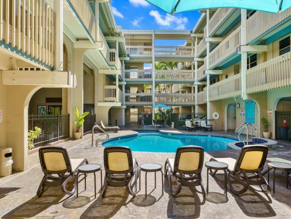 Kona Confortable Oceanside Condo with 3 Bedroom