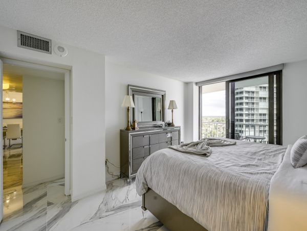 Marco Island Condo Beachfront with 2 Bedrooms