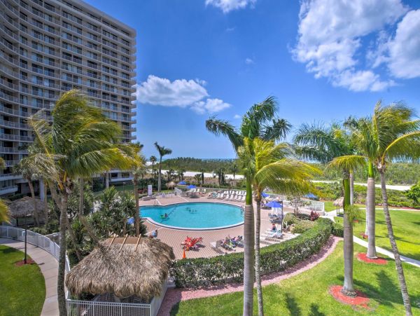 Marco Island Condo Beachfront with 2 Bedrooms