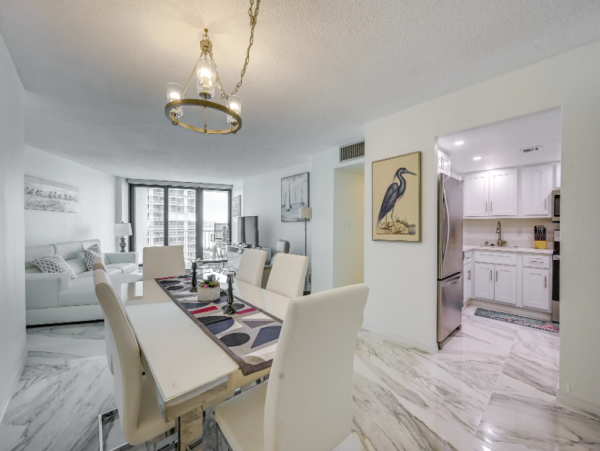 Marco Island Condo Beachfront with 2 Bedrooms