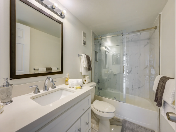 Marco Island Condo Beachfront with 2 Bedrooms
