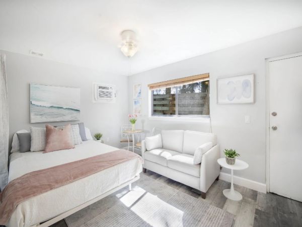 Siesta Key Condo for 11 Guest