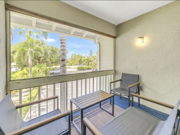 Siesta Key Condo with 2 Bedrooms