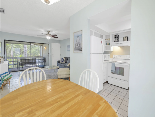 Siesta Key Condo with 2 Bedrooms