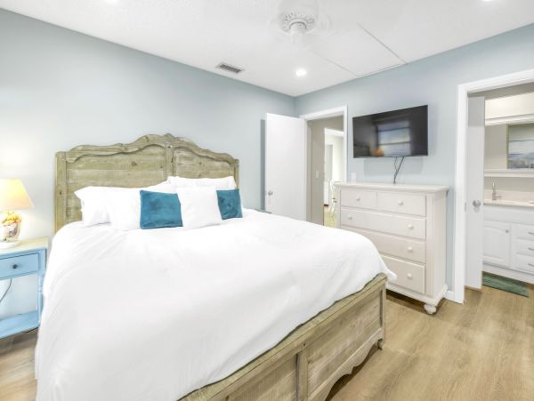 Siesta Key Three Bedroom Vacation rental Near the Beach