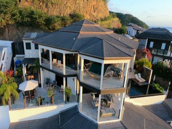 Beachfront Antigua  Luxury Villa