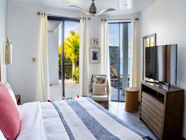 Beachfront Antigua  Luxury Villa