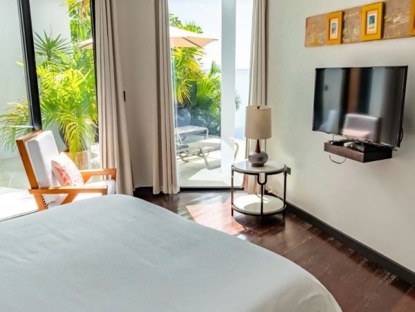 Beachfront Antigua  Luxury Villa