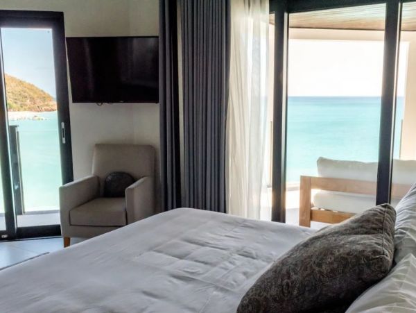 Beachfront Antigua  Luxury Villa