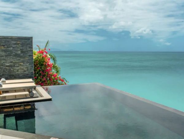 Beachfront Antigua  Luxury Villa