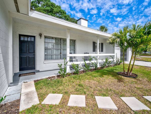 Charming Vacation Getaway with 3 Bedrooms in Sarasota