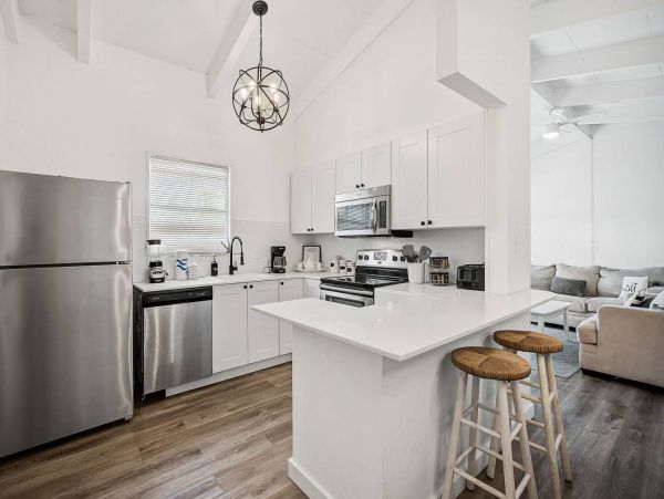 Charming Vacation Getaway with 3 Bedrooms in Sarasota