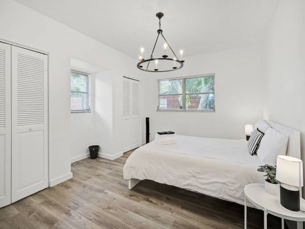 Charming Vacation Getaway with 3 Bedrooms in Sarasota
