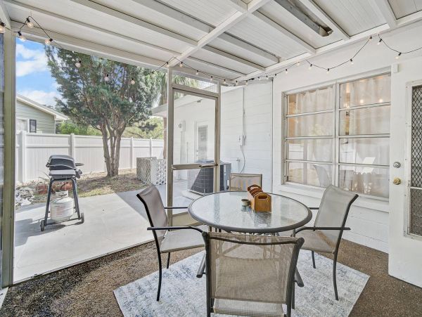 Charming Vacation Getaway with 3 Bedrooms in Sarasota