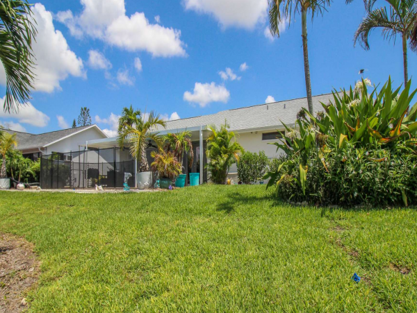 Cape Coral 3 Bedroom Vacation Getaway With Private Pool