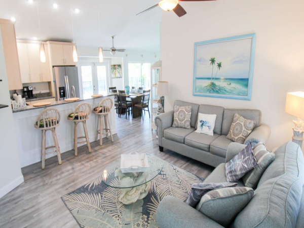 Cape Coral 3 Bedroom Vacation Getaway With Private Pool