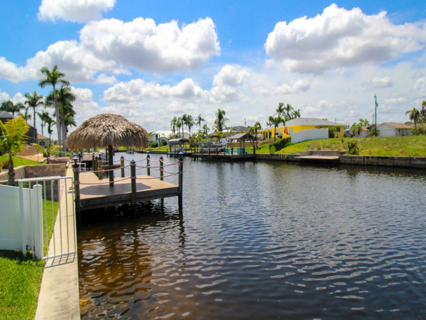 Cape Coral 3 Bedroom Vacation Getaway With Private Pool