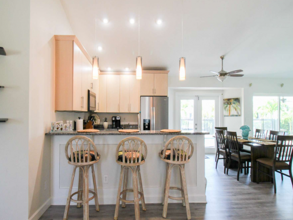 Cape Coral 3 Bedroom Vacation Getaway With Private Pool