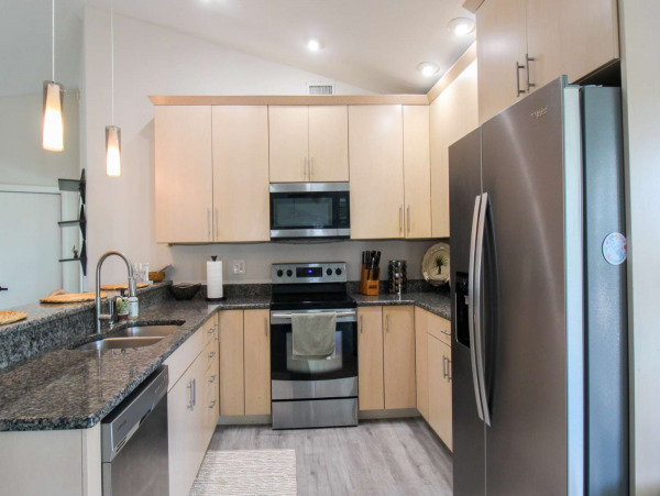 Cape Coral 3 Bedroom Vacation Getaway With Private Pool