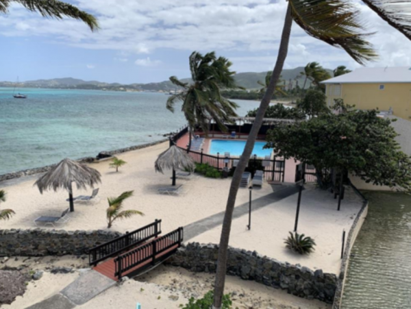 Charming 3 Bedroom Vacation Getaway Close to Beach