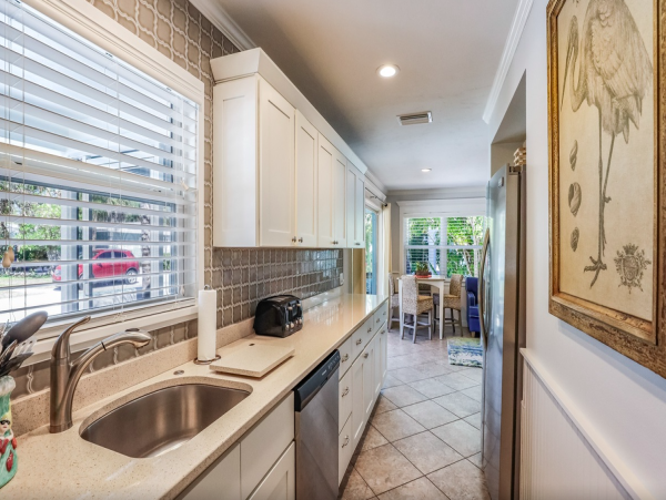 Charming Island Retreat with Private Pool, Steps from the Beach and Pine Avenue