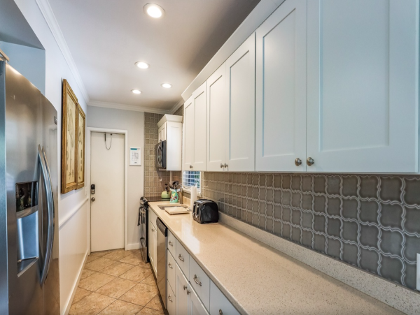 Charming Island Retreat with Private Pool, Steps from the Beach and Pine Avenue