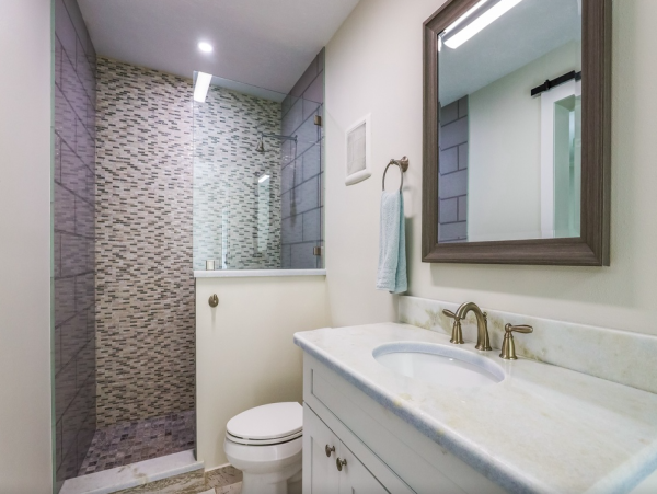 Charming Island Retreat with Private Pool, Steps from the Beach and Pine Avenue