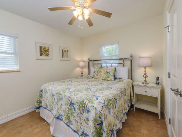 Coastal 4 Bedroom Vacation Rental in Anna Maria Island