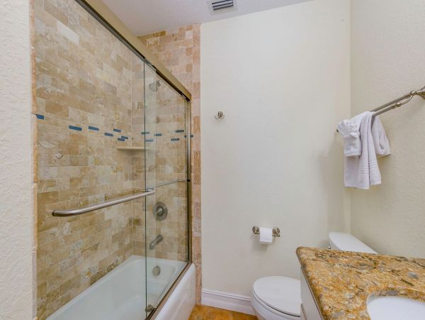 Coastal 4 Bedroom Vacation Rental in Anna Maria Island