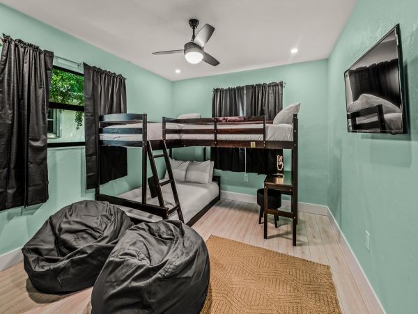 Luxury Canal Front Three Bedroom Rental in Bradenton